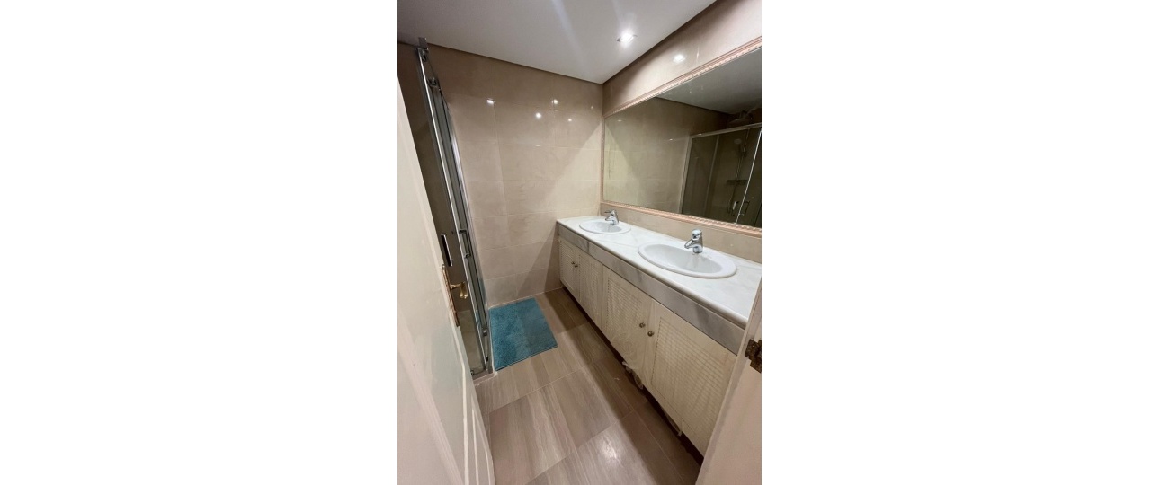 Resale - apartment - Marbella - Bahía de Marbella