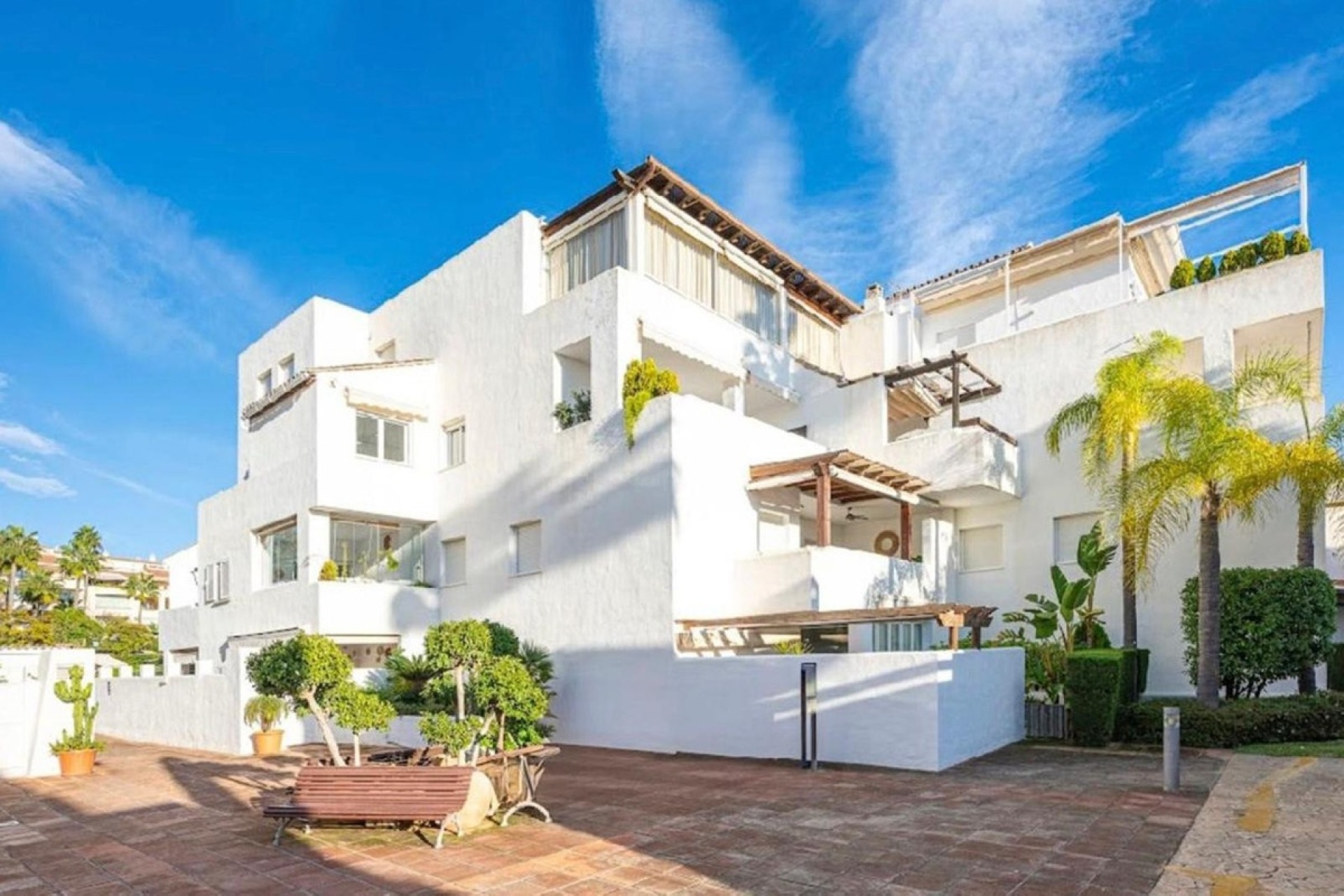 Resale - apartment - Marbella - Bahía de Marbella