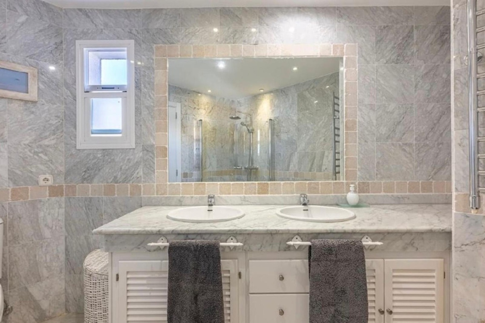 Resale - apartment - Marbella - Bahía de Marbella