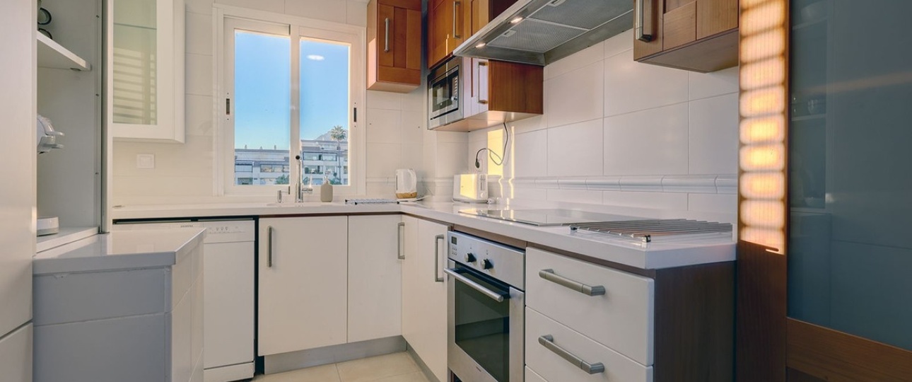 Resale - apartment - Marbella - Bahía de Marbella