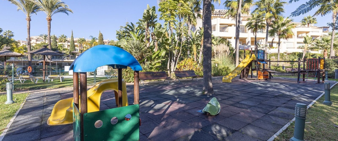 Resale - apartment - Marbella - Bahía de Marbella