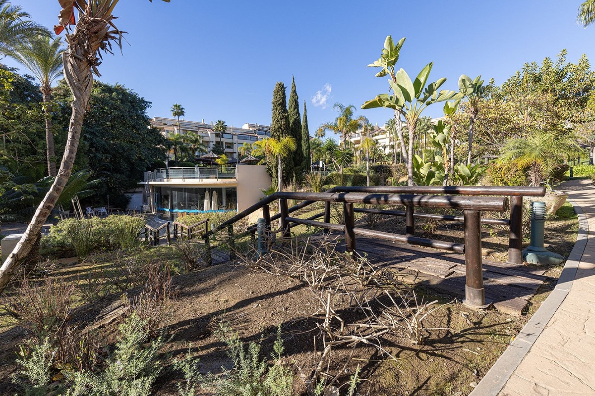 Resale - apartment - Marbella - Bahía de Marbella