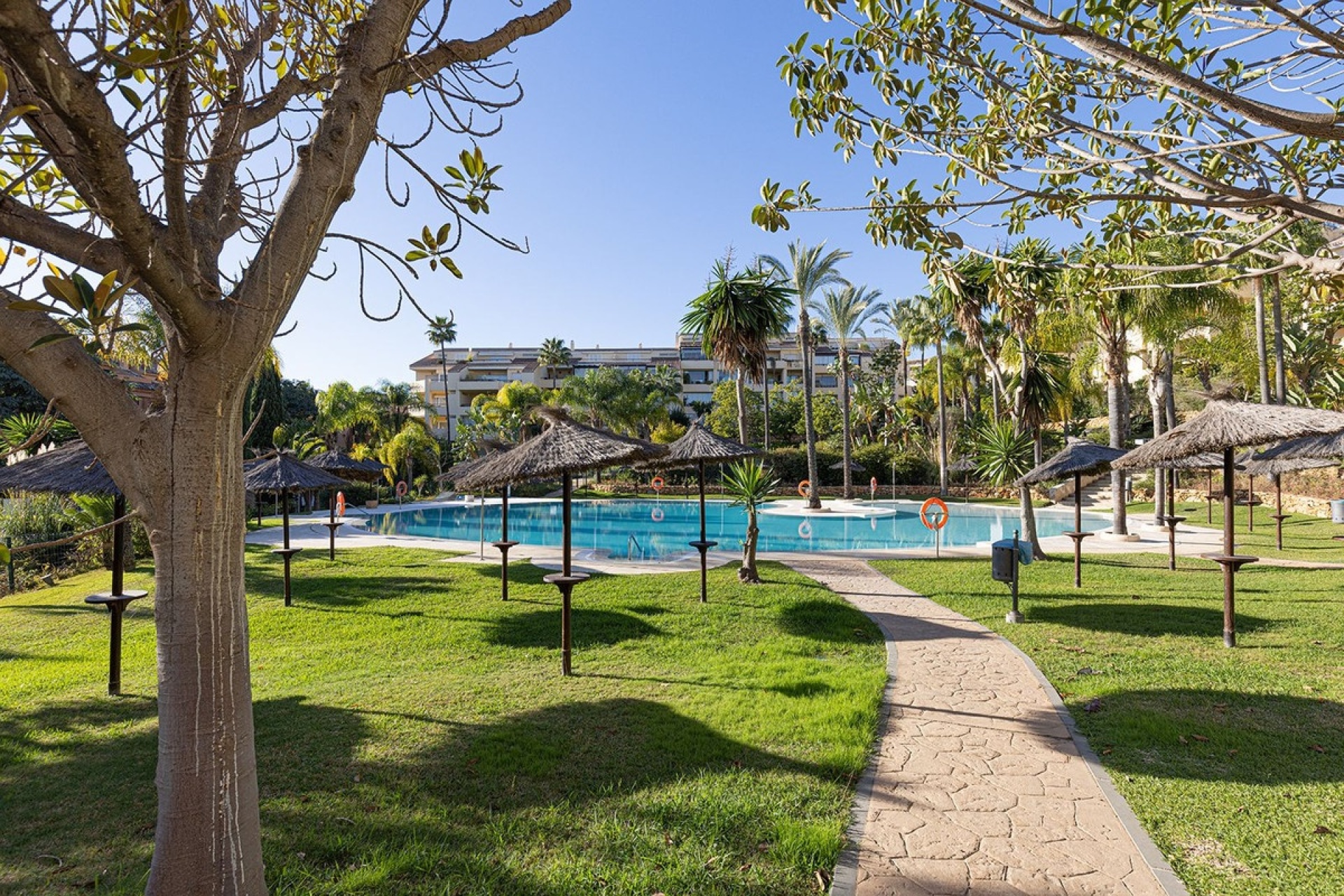 Resale - apartment - Marbella - Bahía de Marbella