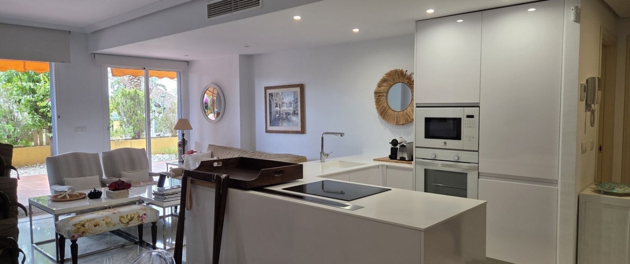 Resale - apartment - Marbella - Bahía de Marbella