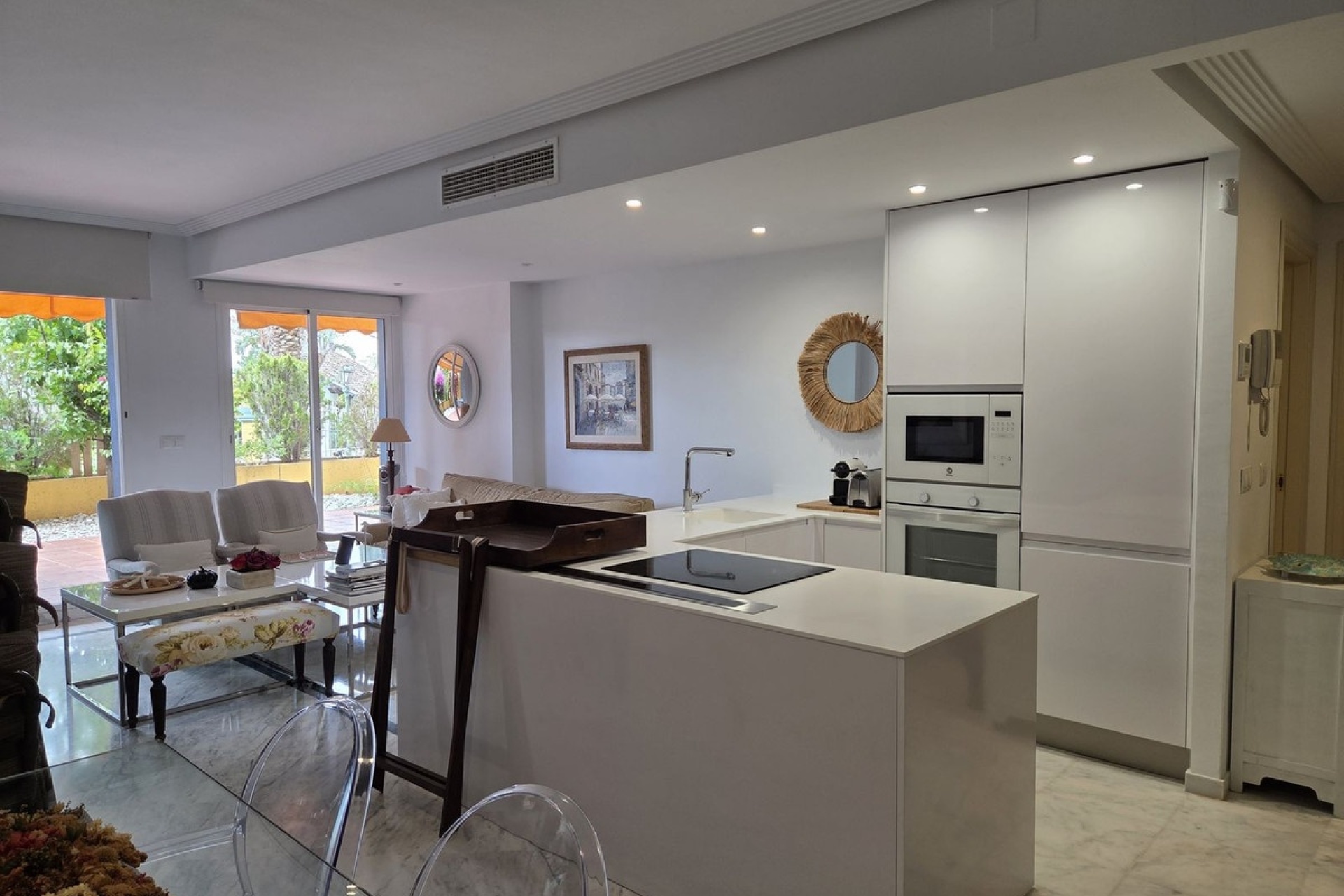 Resale - apartment - Marbella - Bahía de Marbella