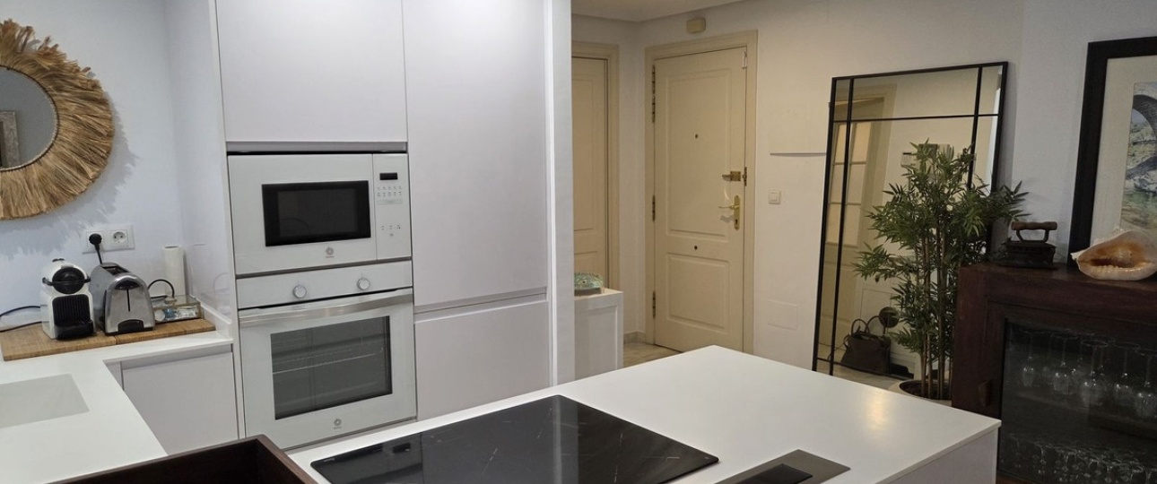 Resale - apartment - Marbella - Bahía de Marbella