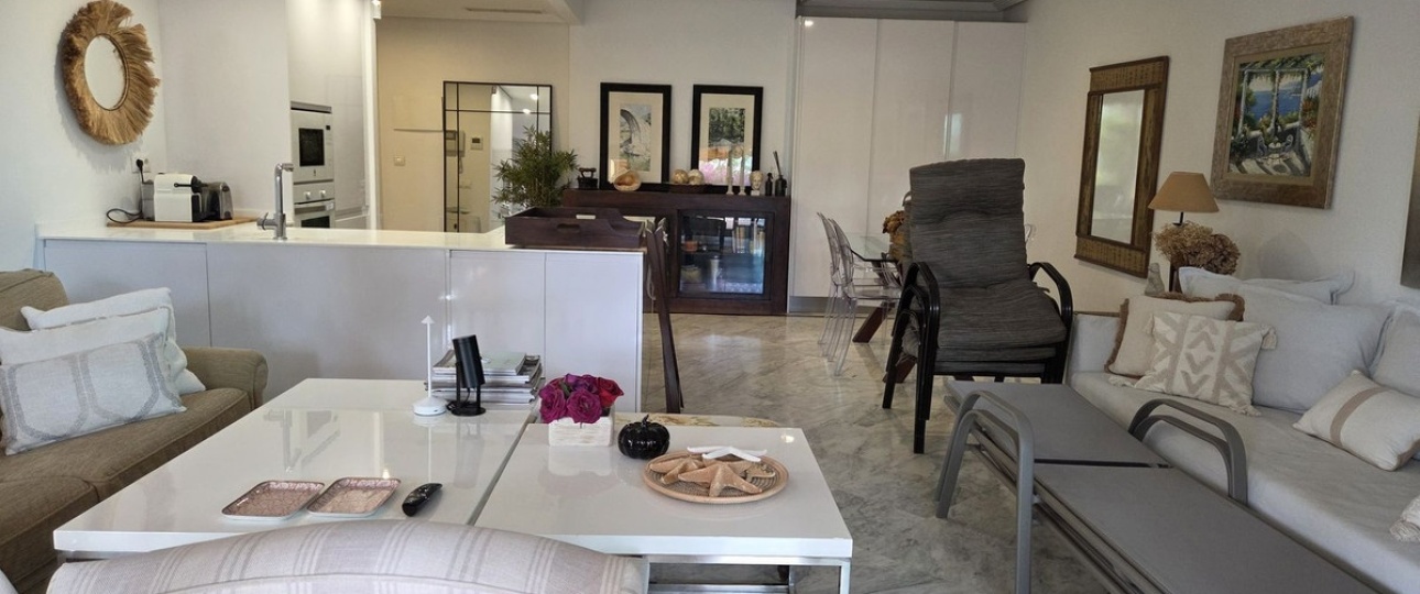 Resale - apartment - Marbella - Bahía de Marbella