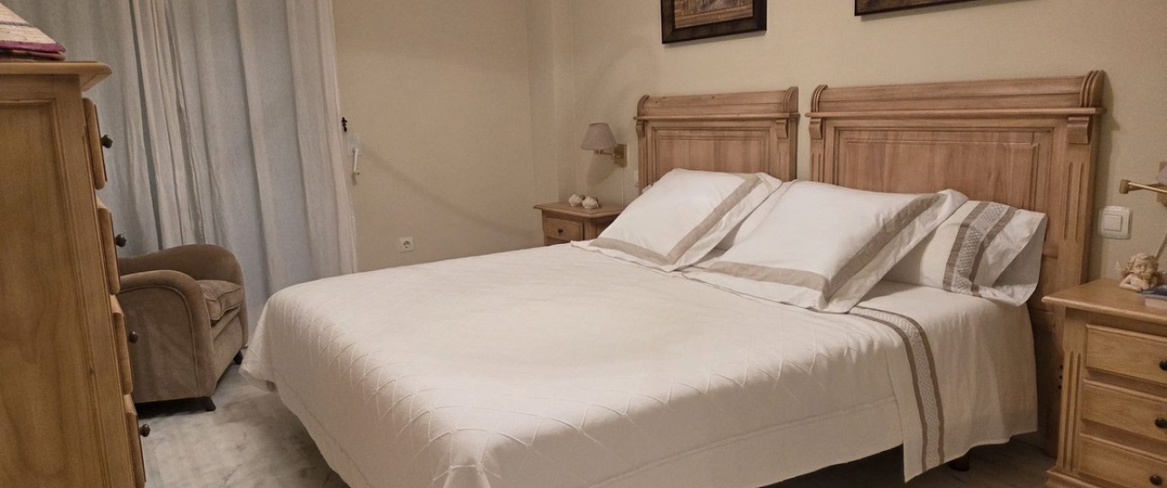 Resale - apartment - Marbella - Bahía de Marbella