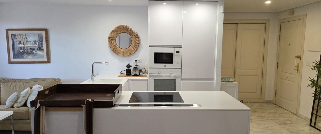 Resale - apartment - Marbella - Bahía de Marbella