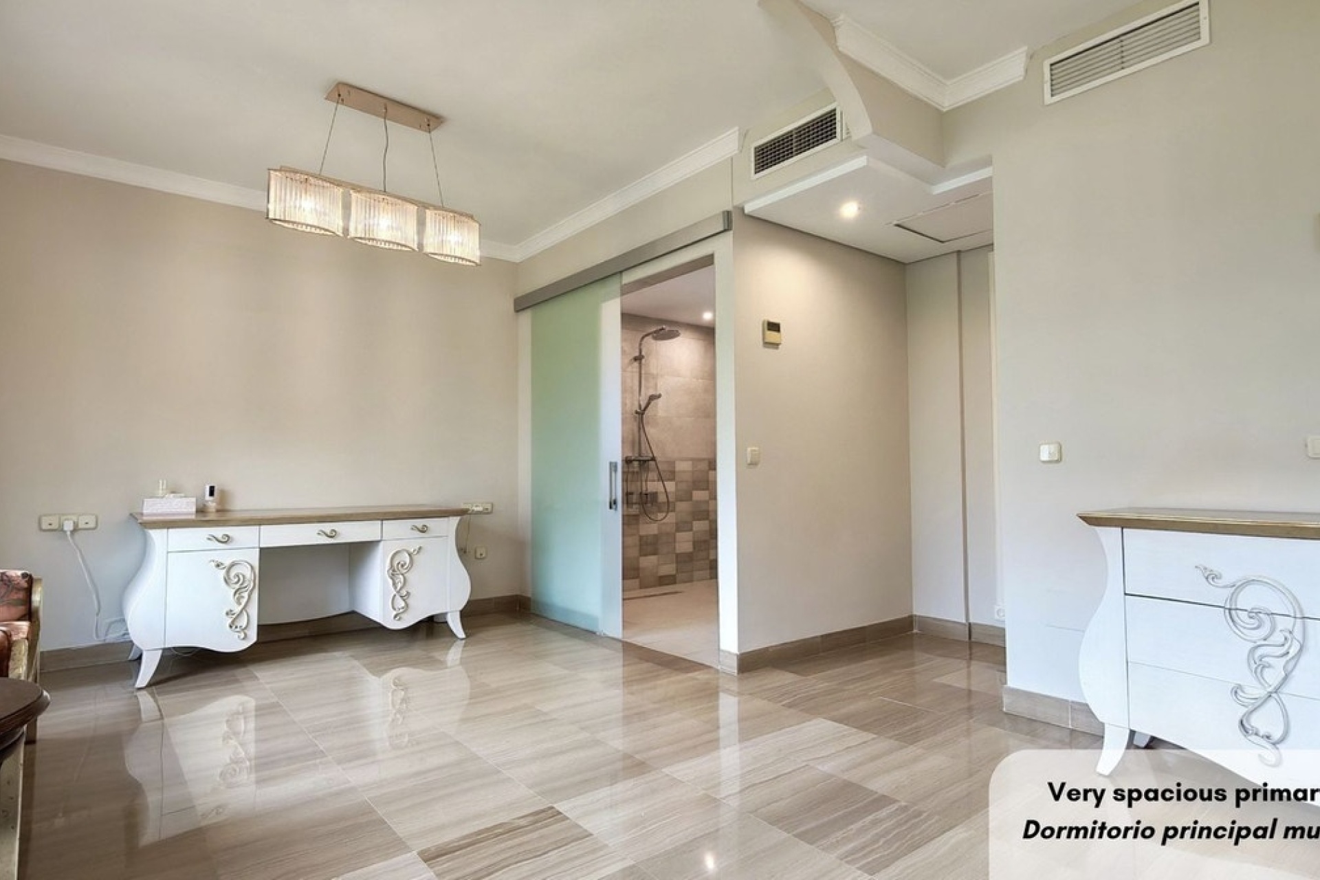 Resale - apartment - Marbella - Bahía de Marbella