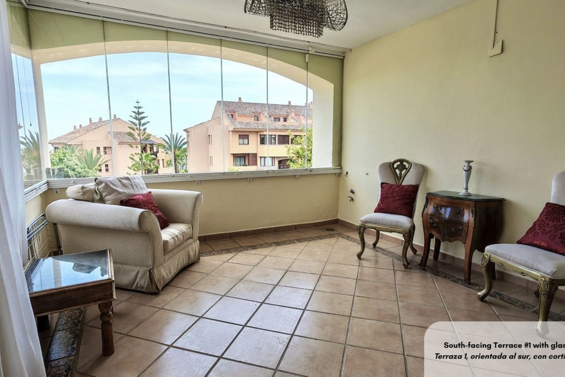 Resale - apartment - Marbella - Bahía de Marbella
