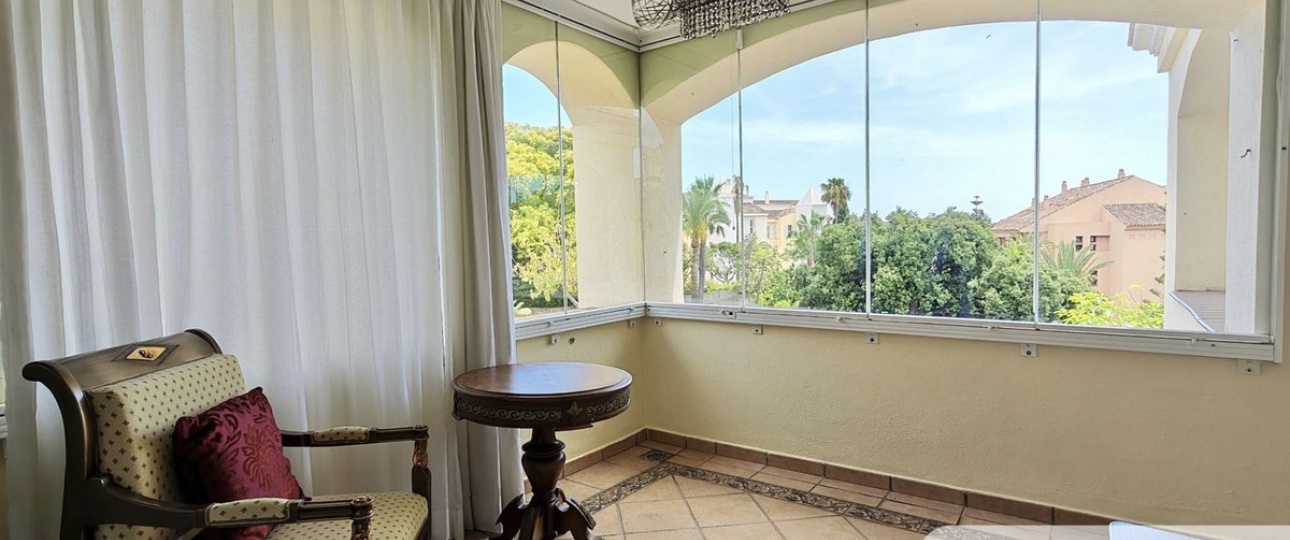 Resale - apartment - Marbella - Bahía de Marbella
