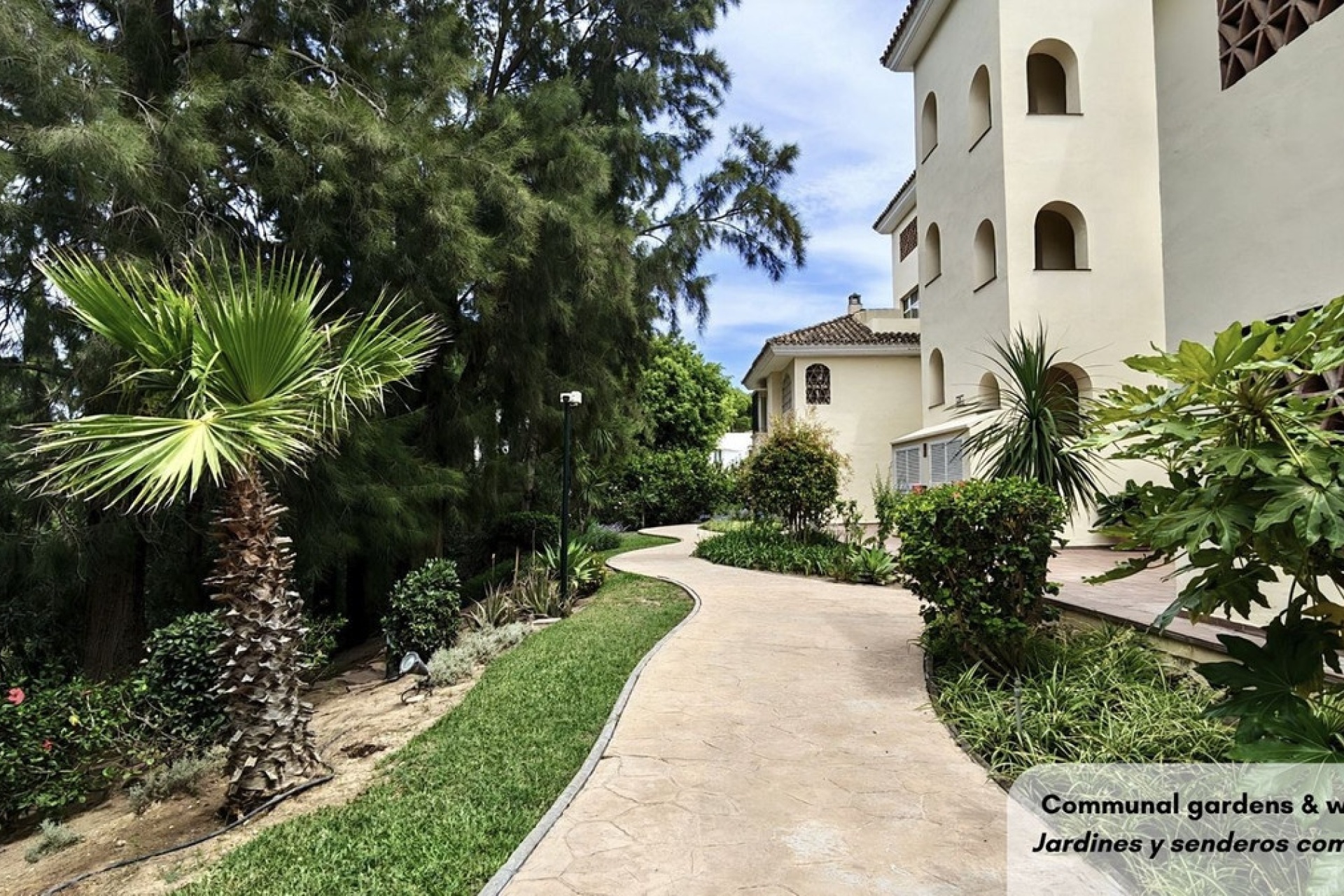 Resale - apartment - Marbella - Bahía de Marbella