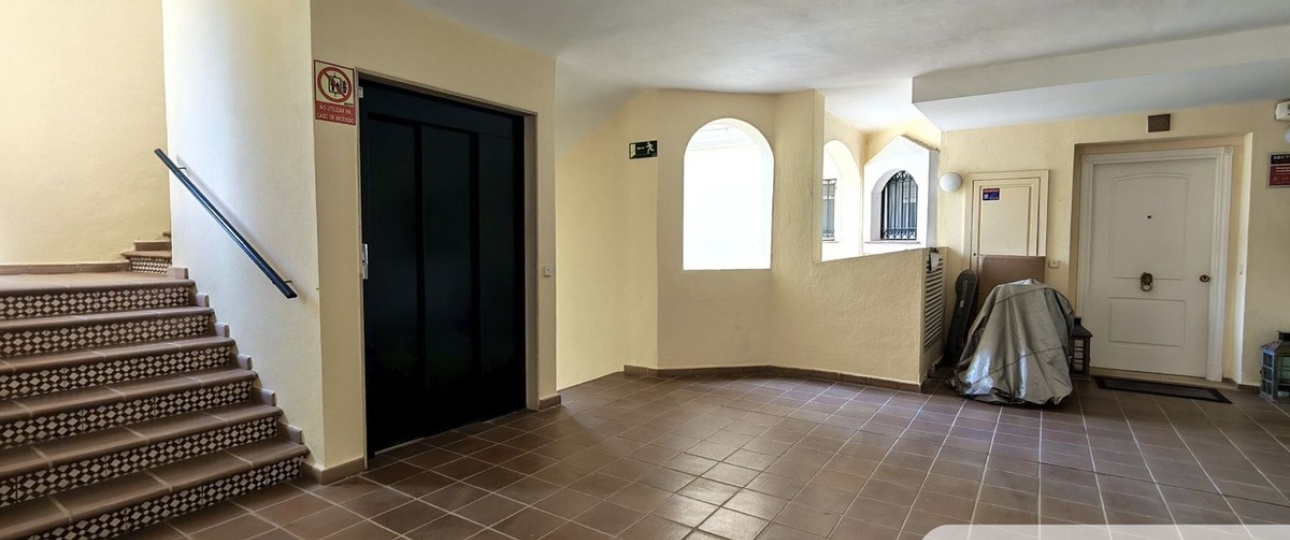 Resale - apartment - Marbella - Bahía de Marbella