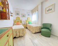 Resale - apartment - Marbella - Cabopino