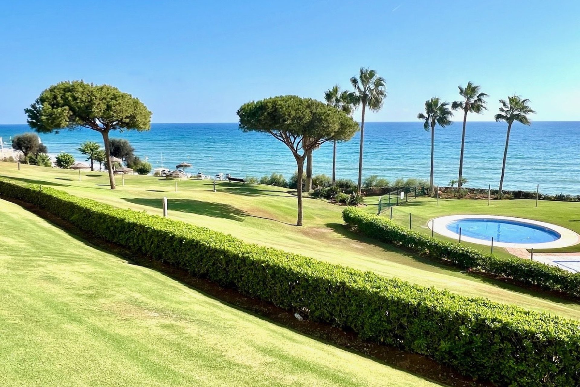 Resale - apartment - Marbella - Cabopino