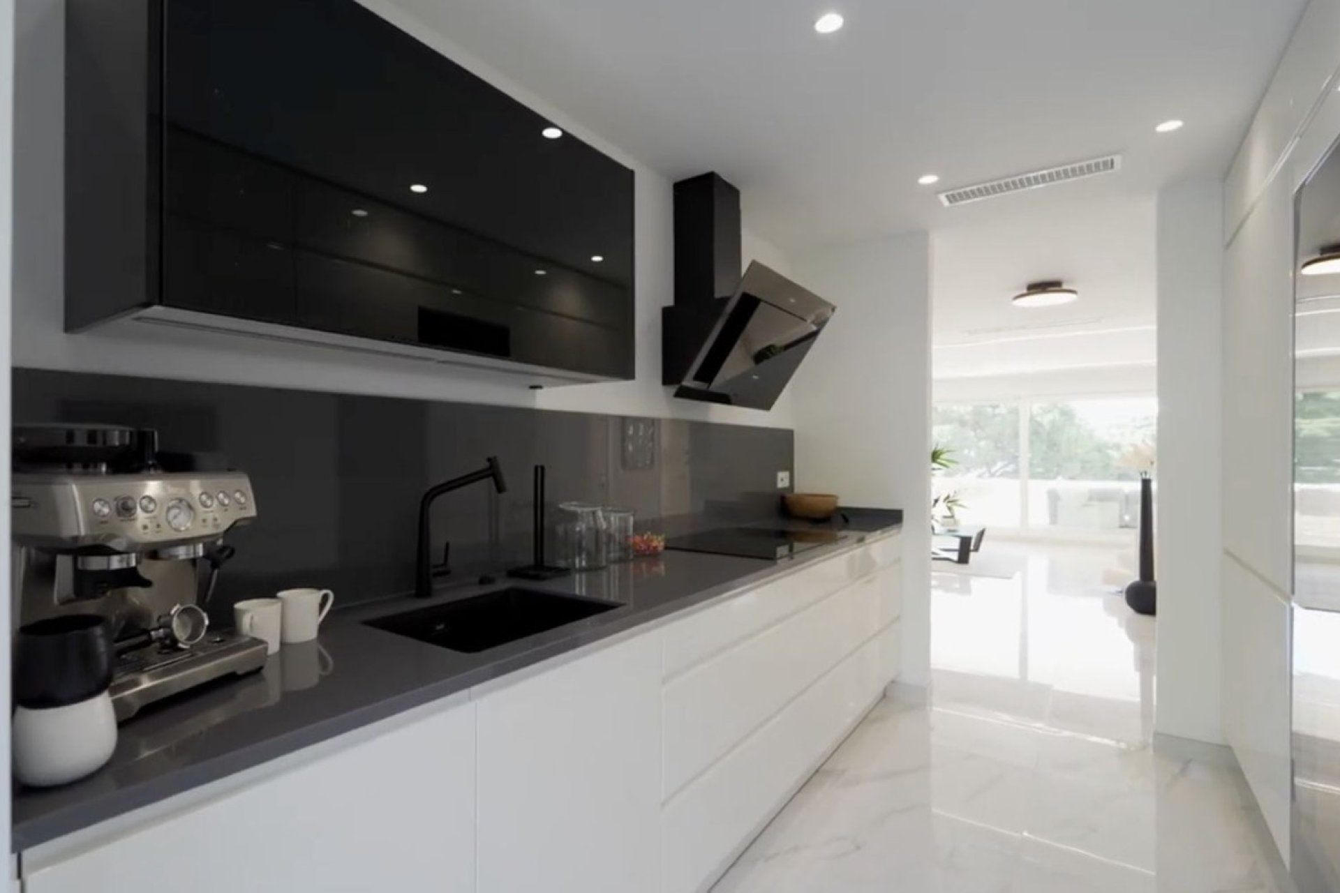 Resale - apartment - Marbella - Cabopino