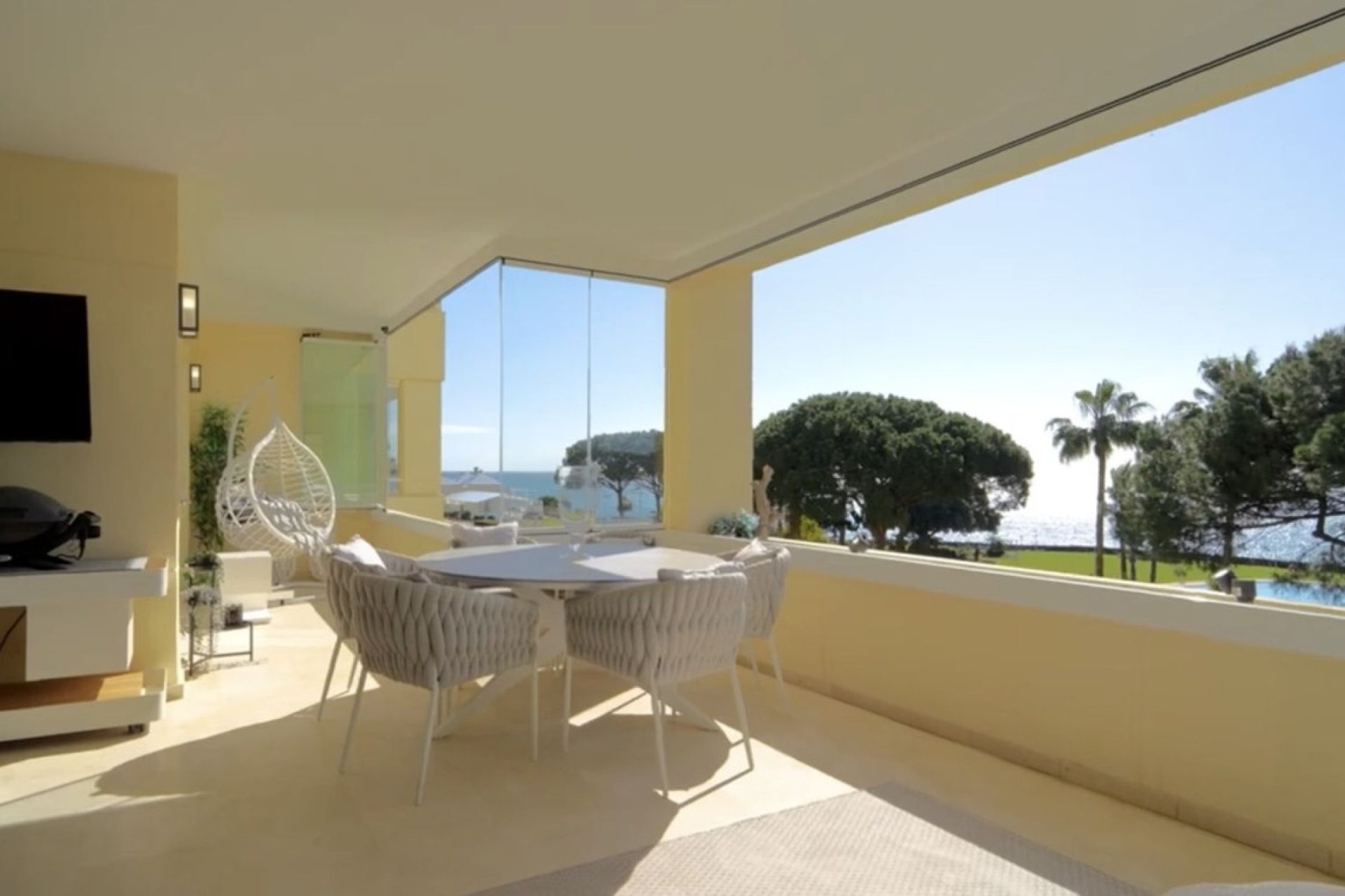 Resale - apartment - Marbella - Cabopino