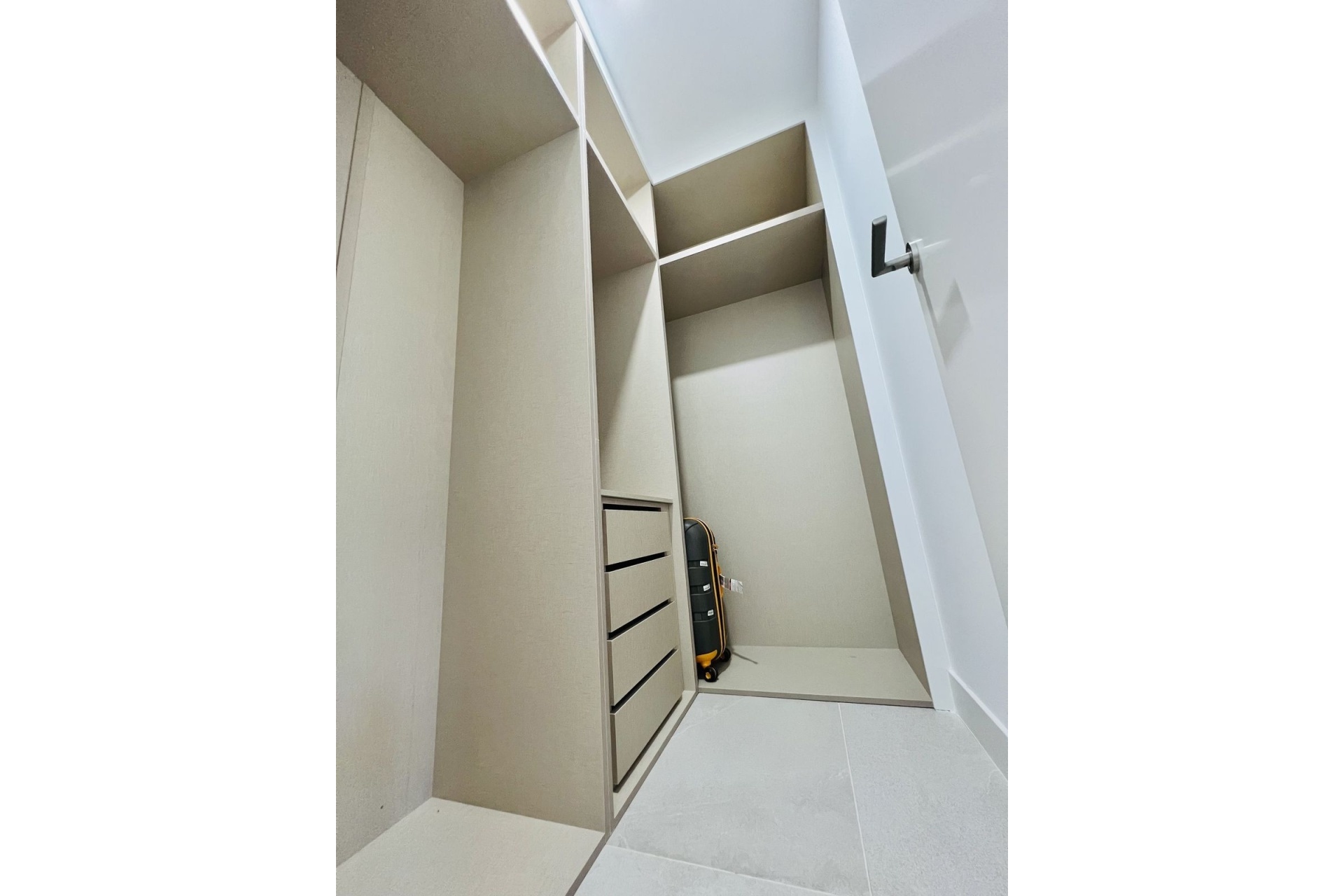 Resale - apartment - Marbella - Cabopino