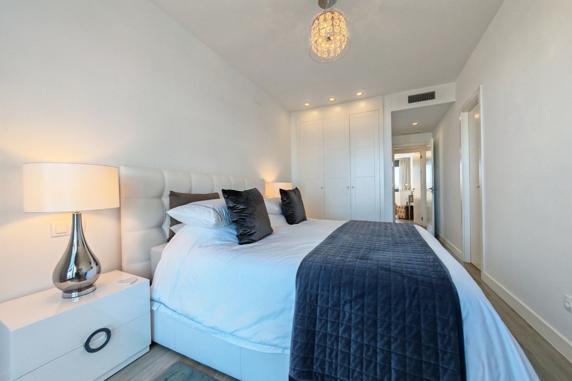 Resale - apartment - Marbella - Cabopino