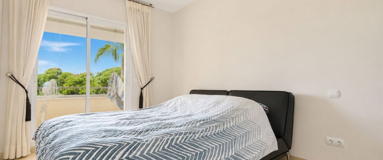 Resale - apartment - Marbella - Cabopino