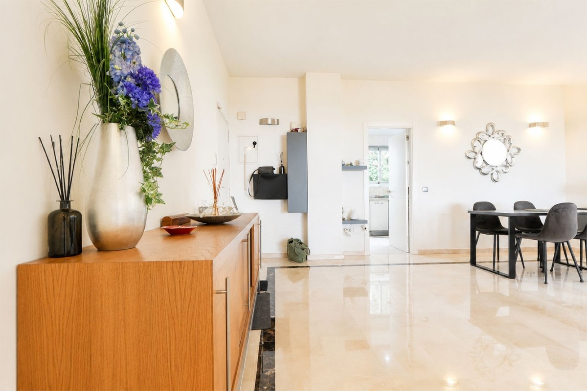 Resale - apartment - Marbella - Cabopino