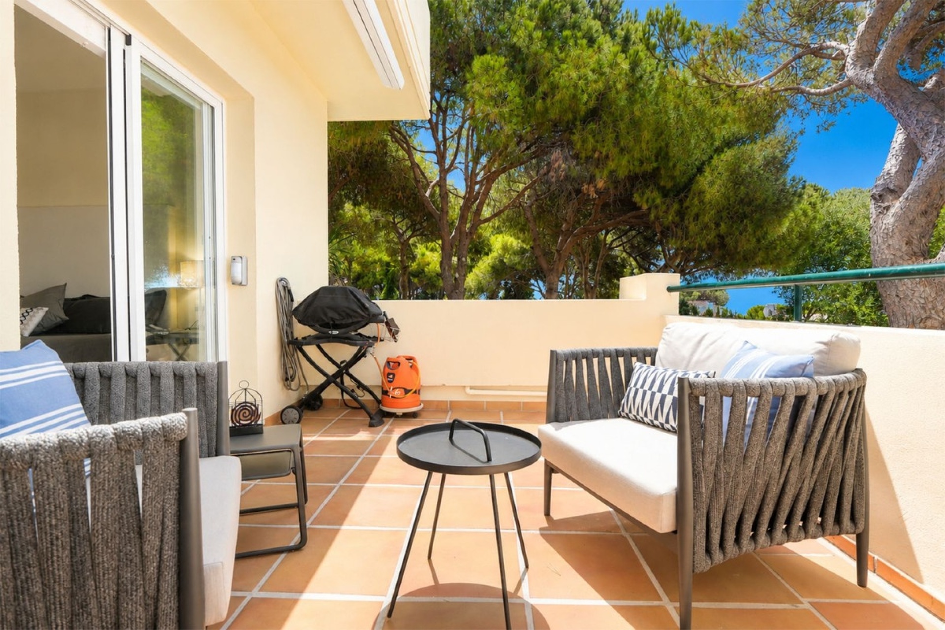 Resale - apartment - Marbella - Cabopino
