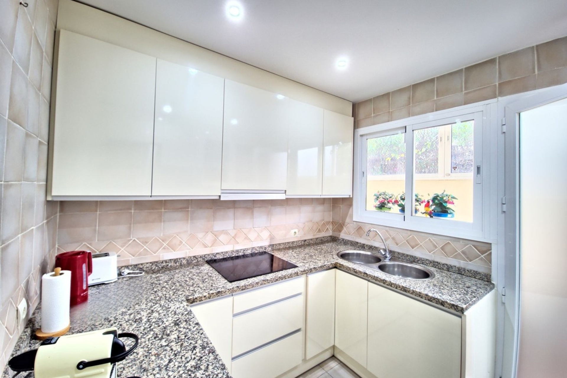 Resale - apartment - Marbella - Cabopino