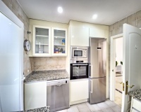 Resale - apartment - Marbella - Cabopino
