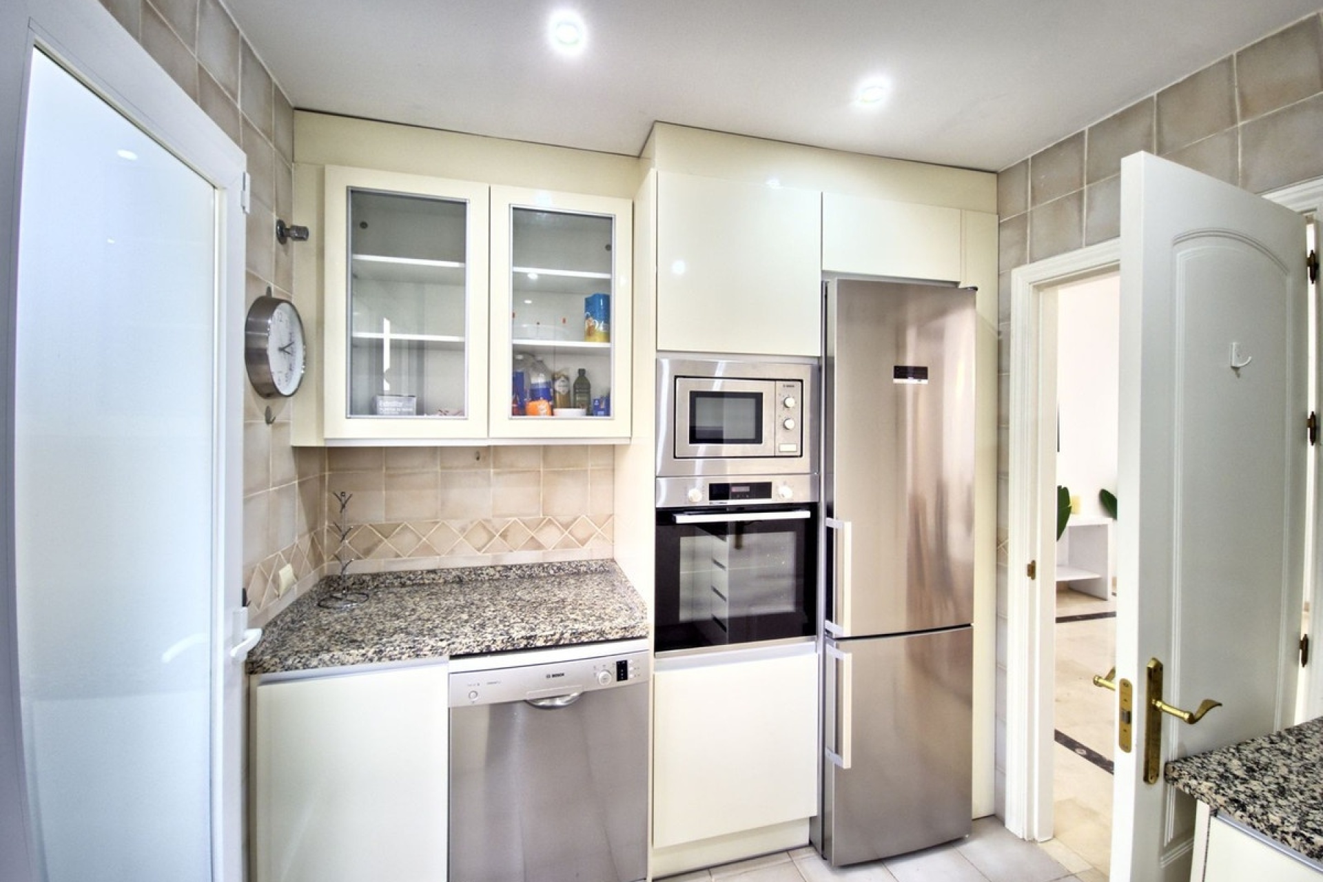 Resale - apartment - Marbella - Cabopino