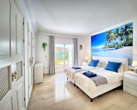 Resale - apartment - Marbella - Cabopino