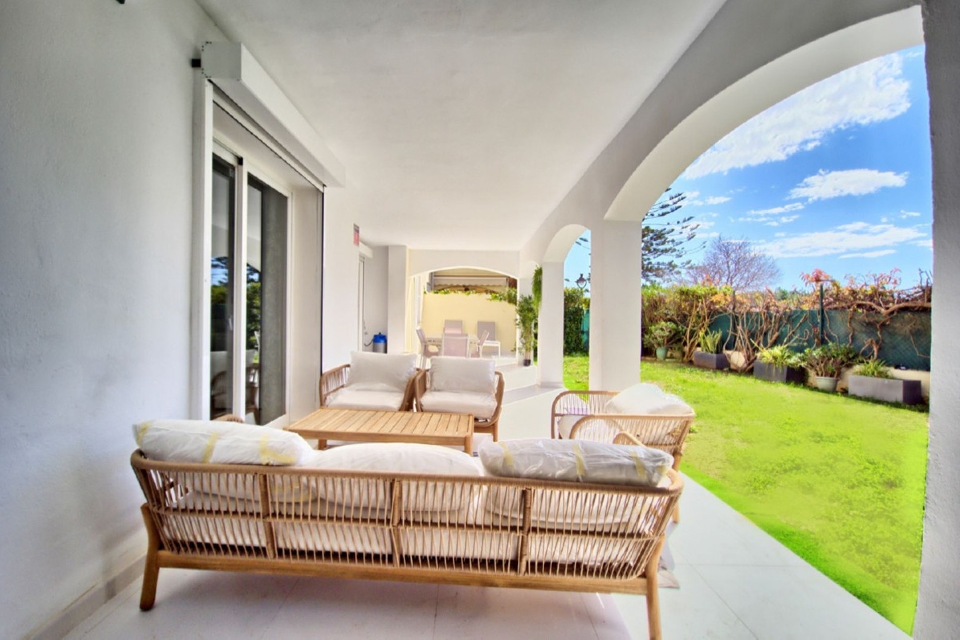 Resale - apartment - Marbella - Cabopino