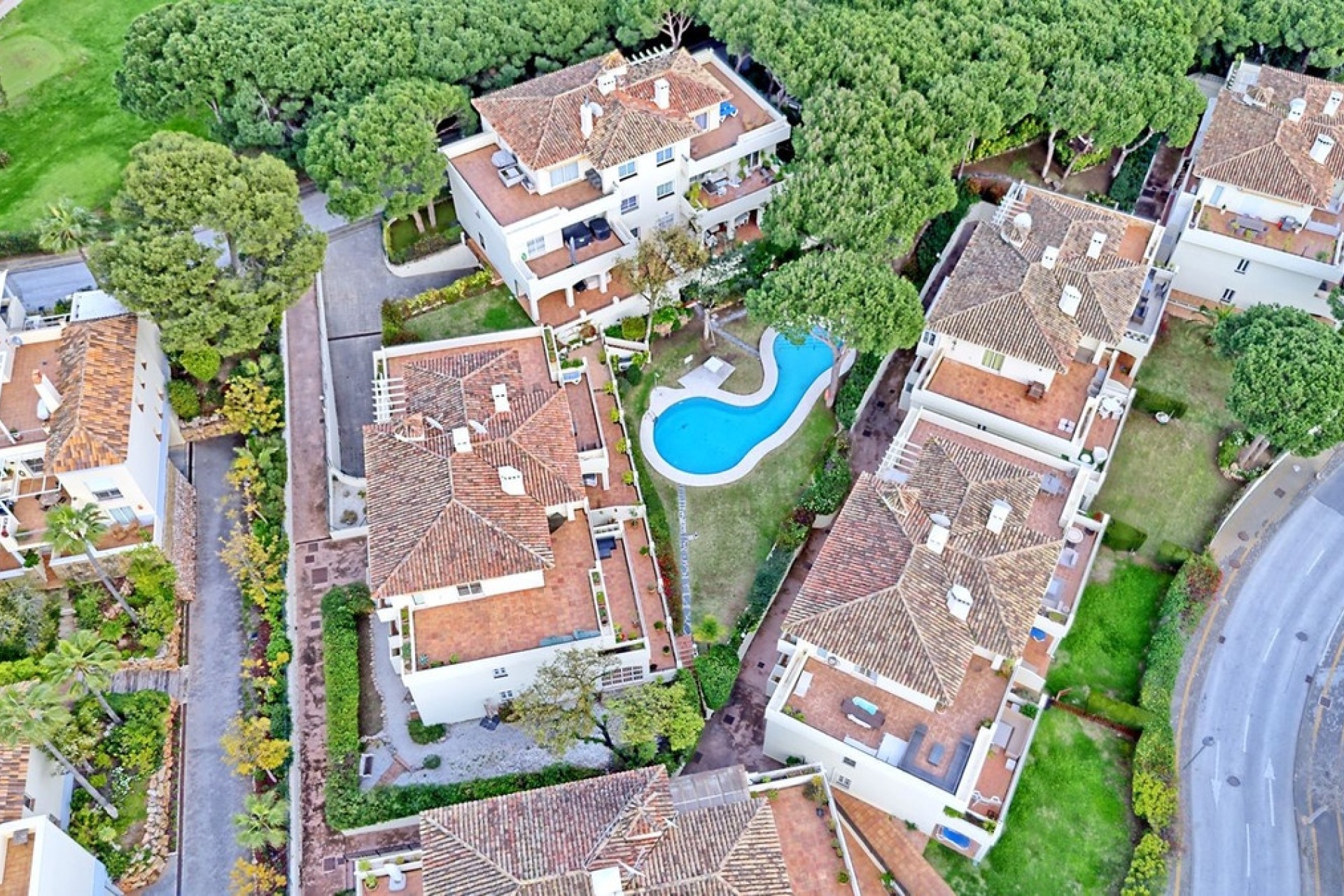 Resale - apartment - Marbella - Cabopino