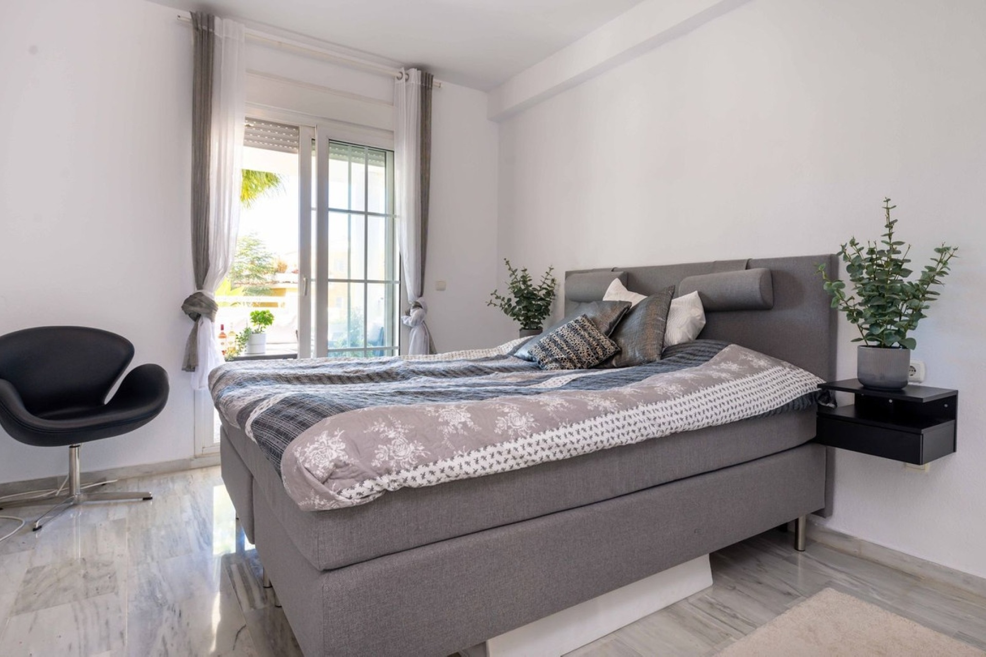 Resale - apartment - Marbella - Cabopino