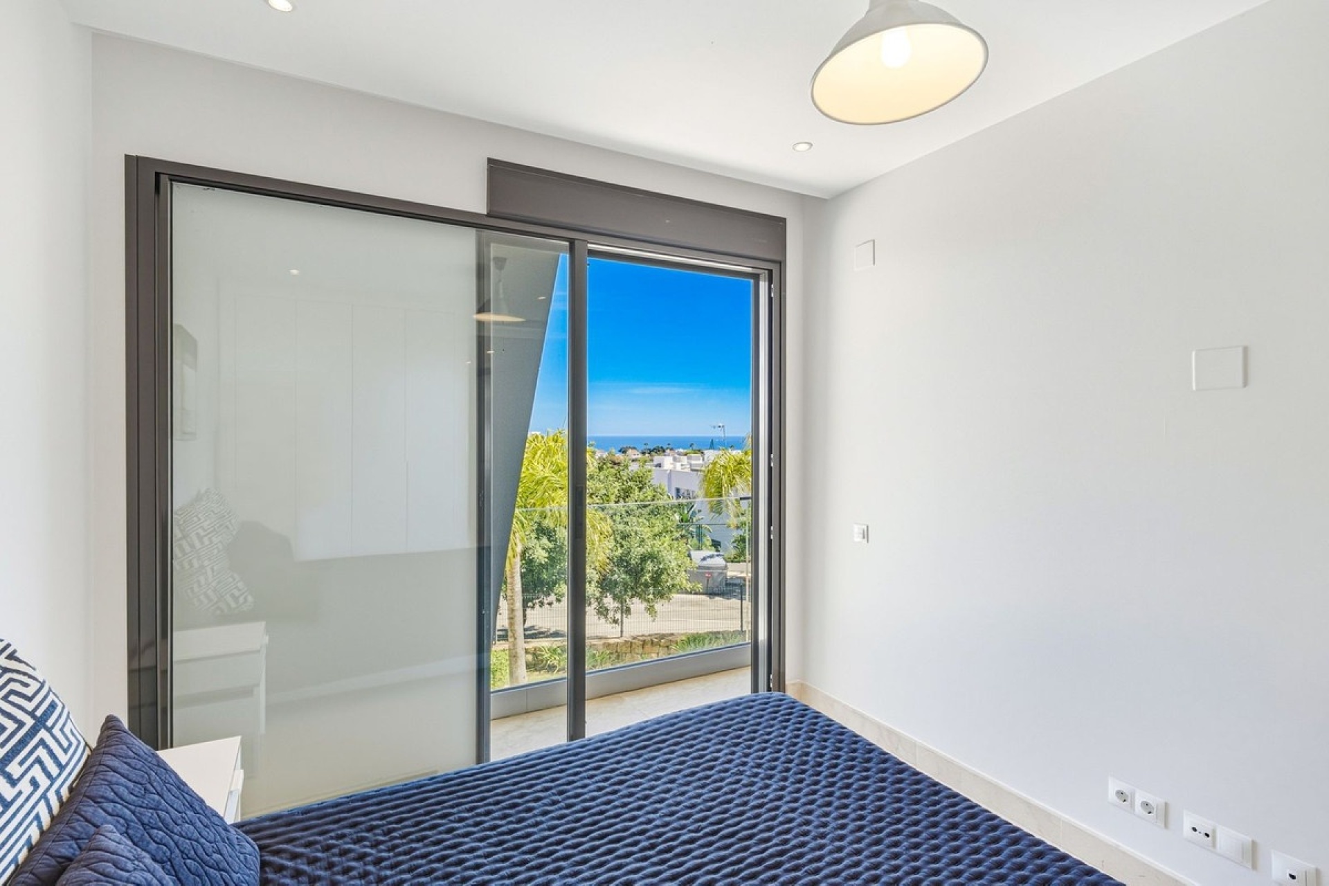 Resale - apartment - Marbella - Cabopino