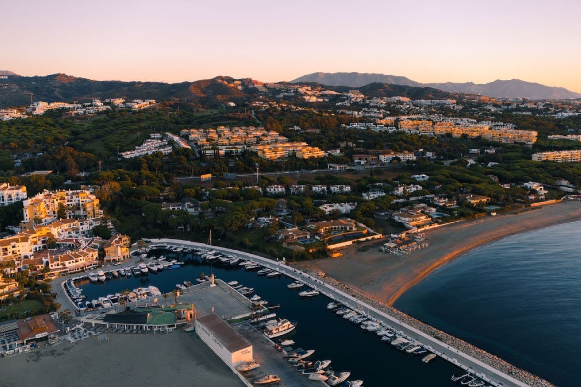 Resale - apartment - Marbella - Cabopino