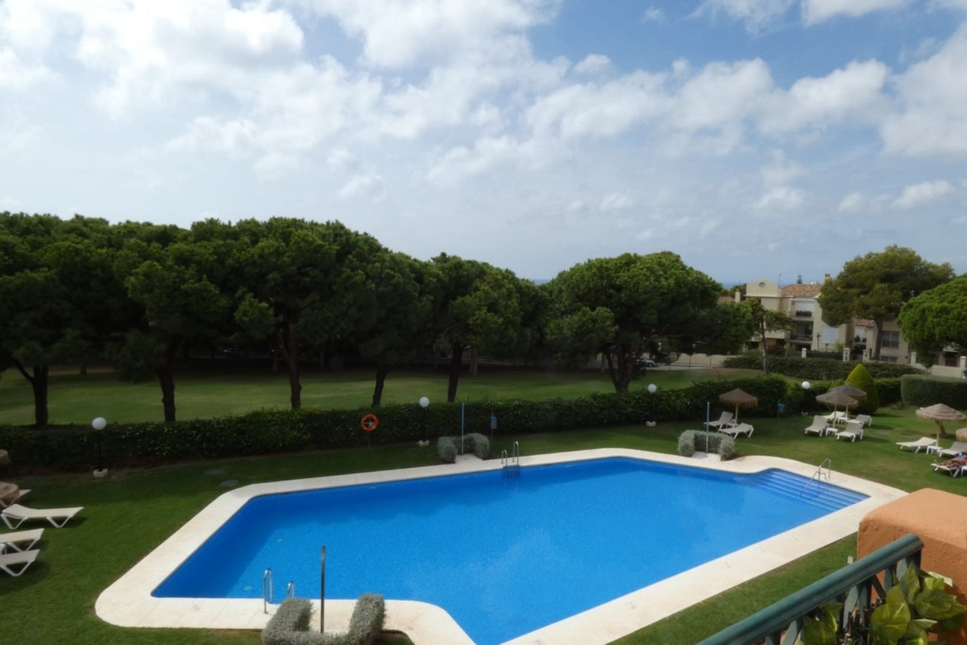 Resale - apartment - Marbella - Cabopino