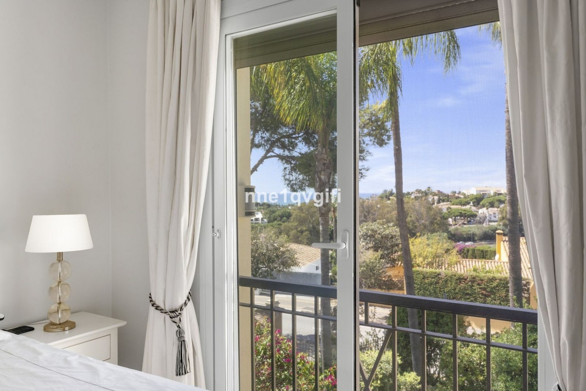Resale - apartment - Marbella - Cabopino