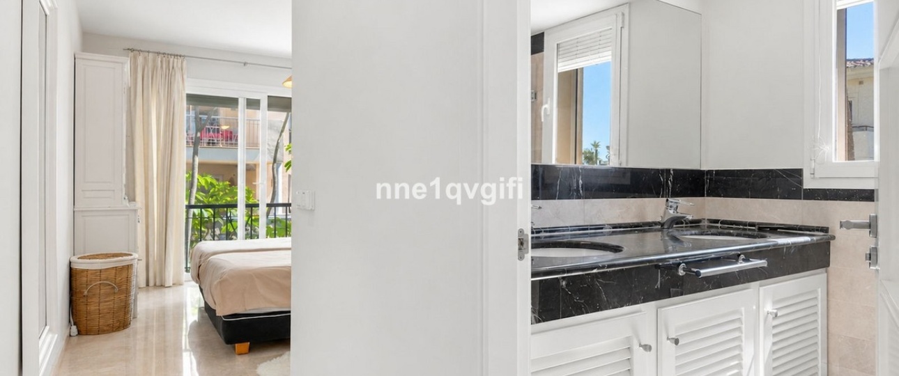 Resale - apartment - Marbella - Cabopino