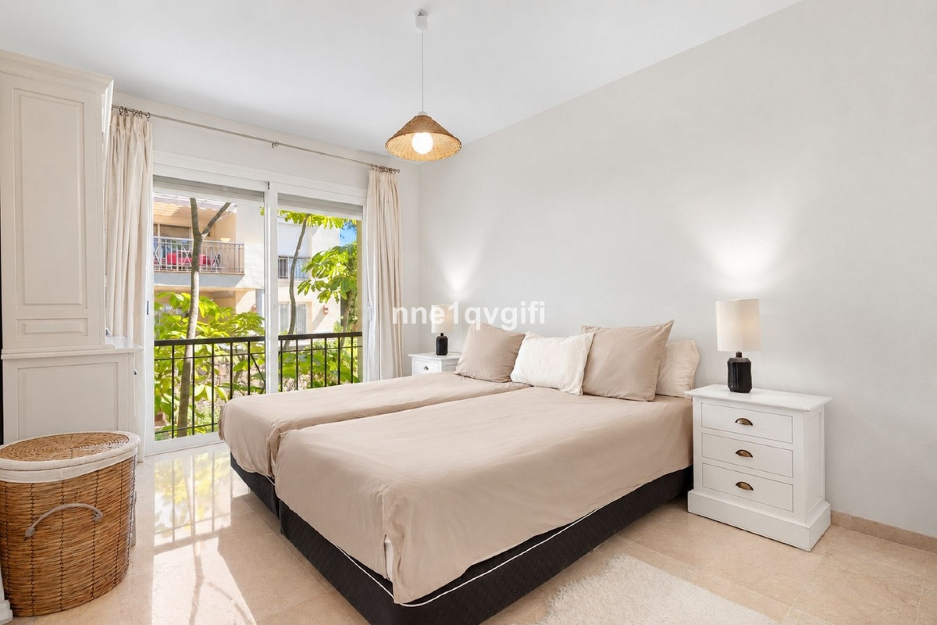 Resale - apartment - Marbella - Cabopino