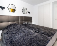 Resale - apartment - Marbella - Cabopino