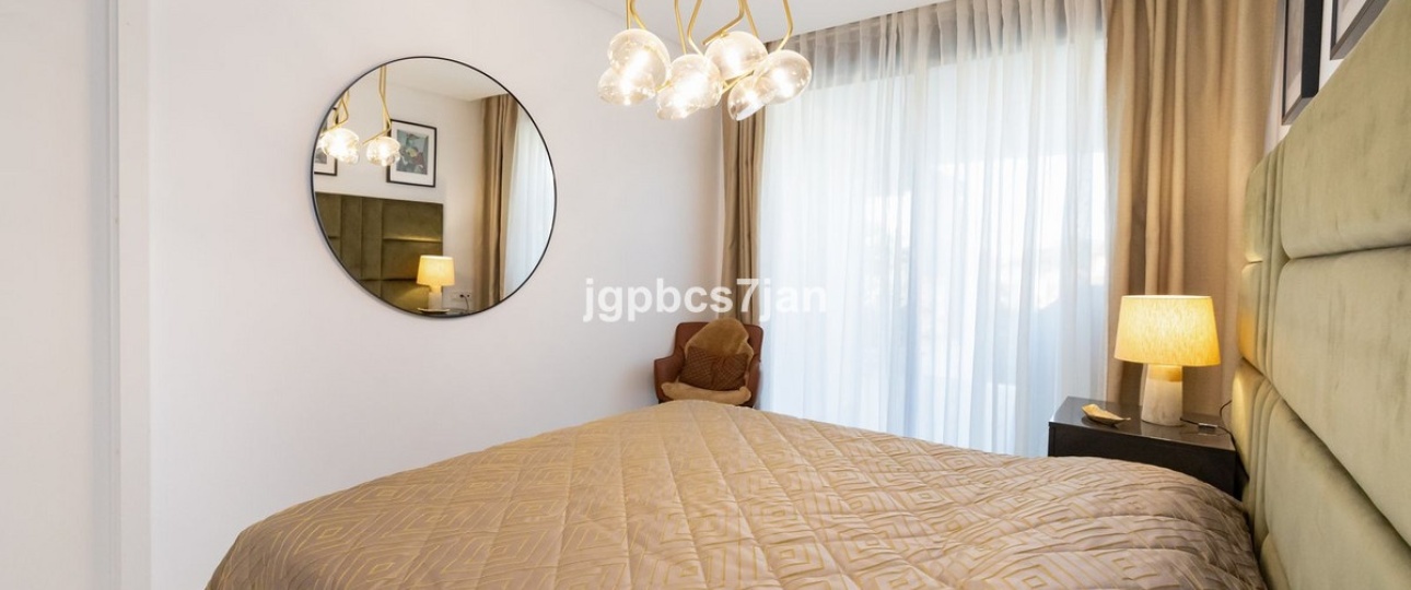 Resale - apartment - Marbella - Cabopino