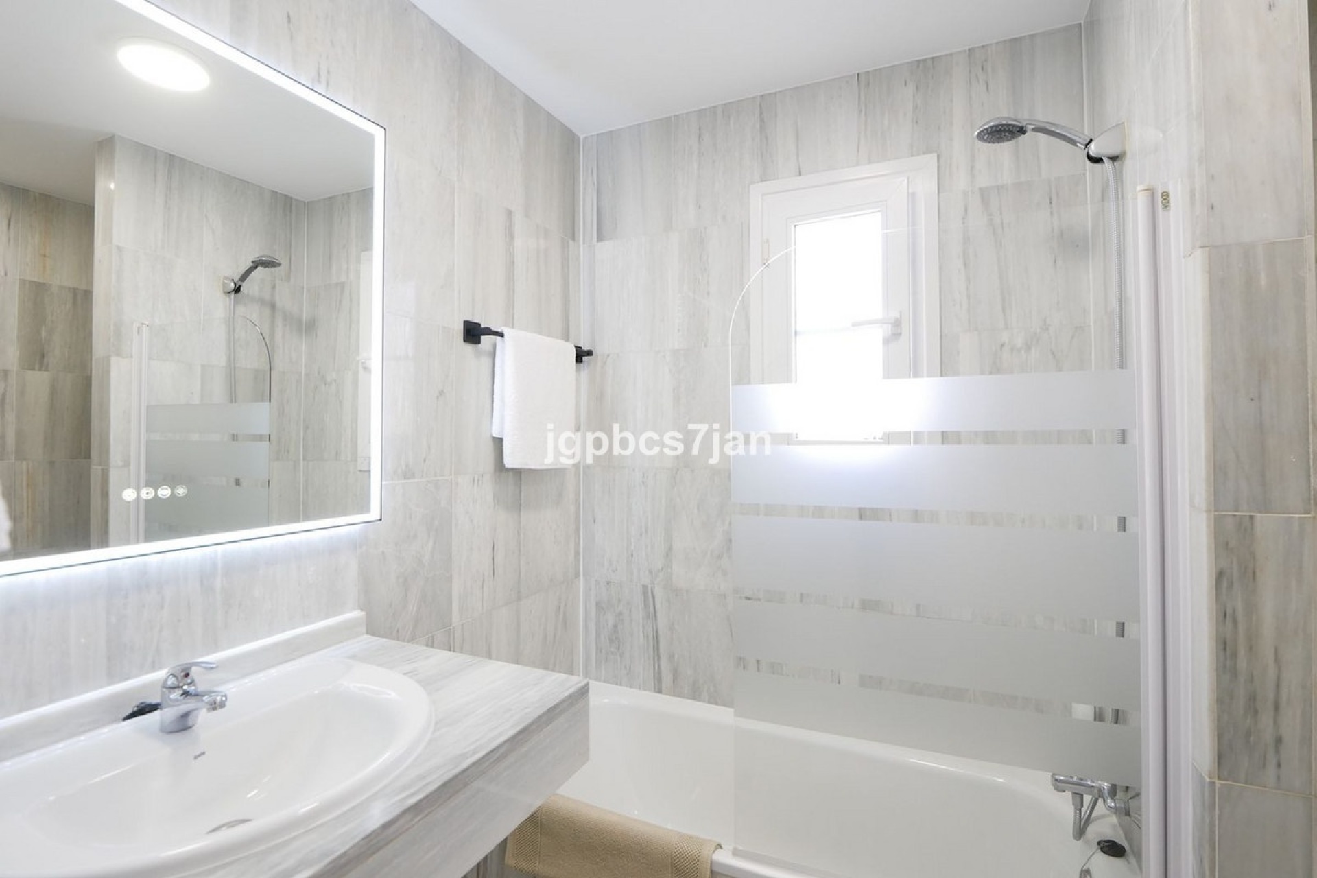Resale - apartment - Marbella - Cabopino
