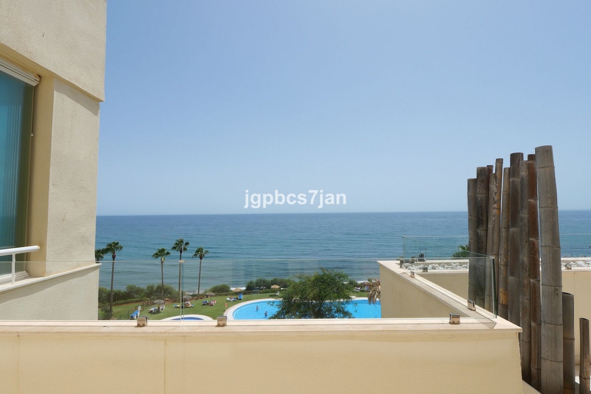 Resale - apartment - Marbella - Cabopino