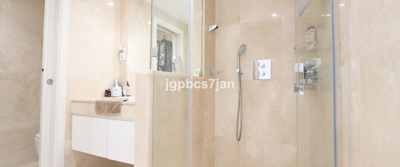 Resale - apartment - Marbella - Cabopino