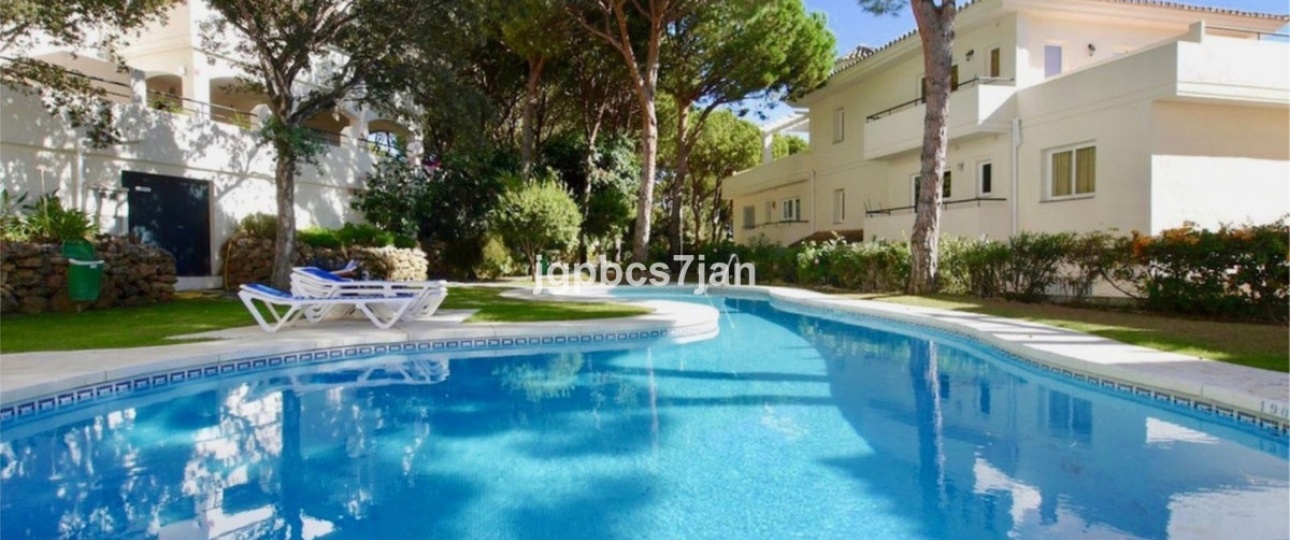 Resale - apartment - Marbella - Cabopino