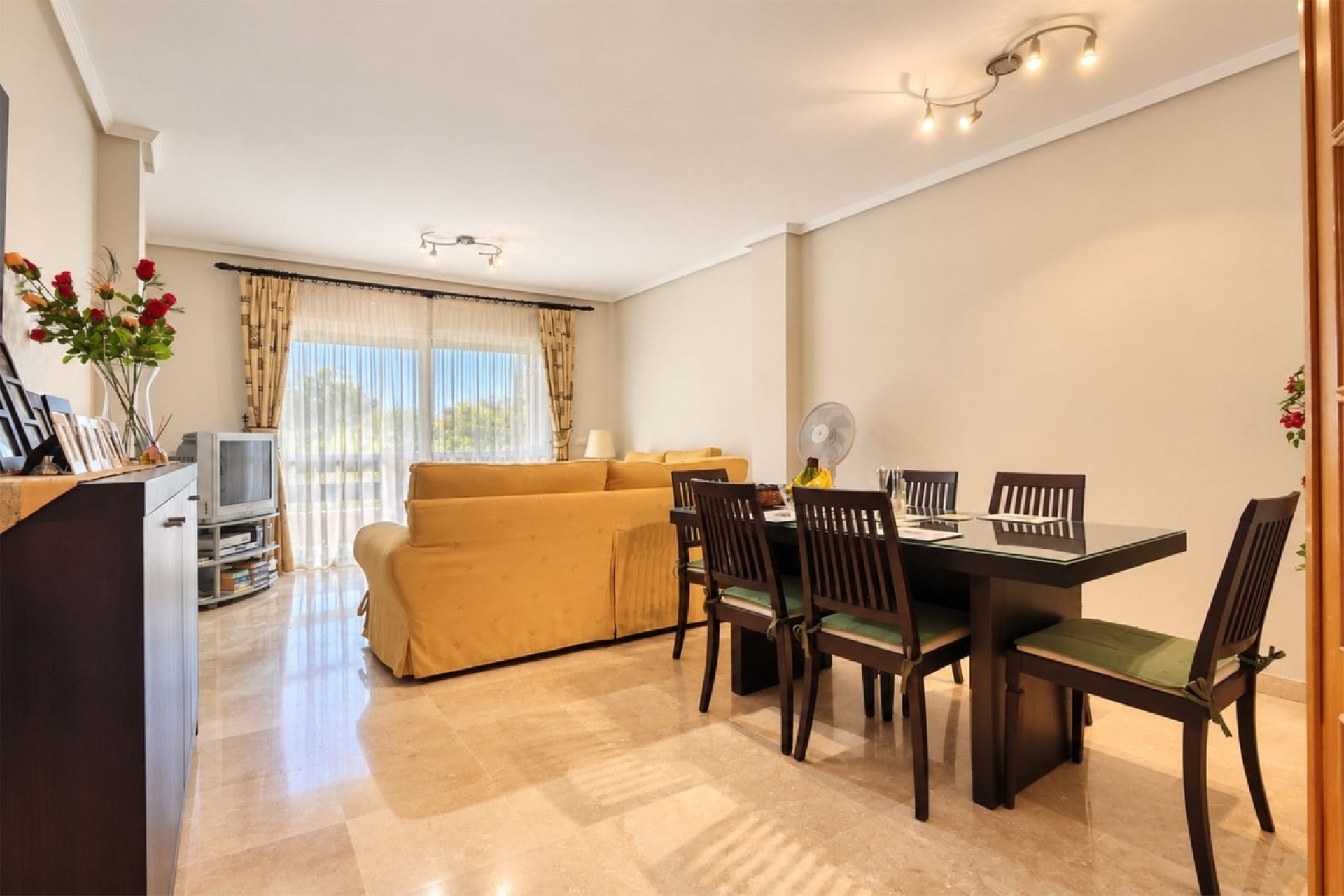 Resale - apartment - Marbella - Cabopino