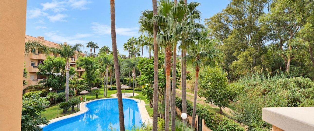 Resale - apartment - Marbella - Cabopino
