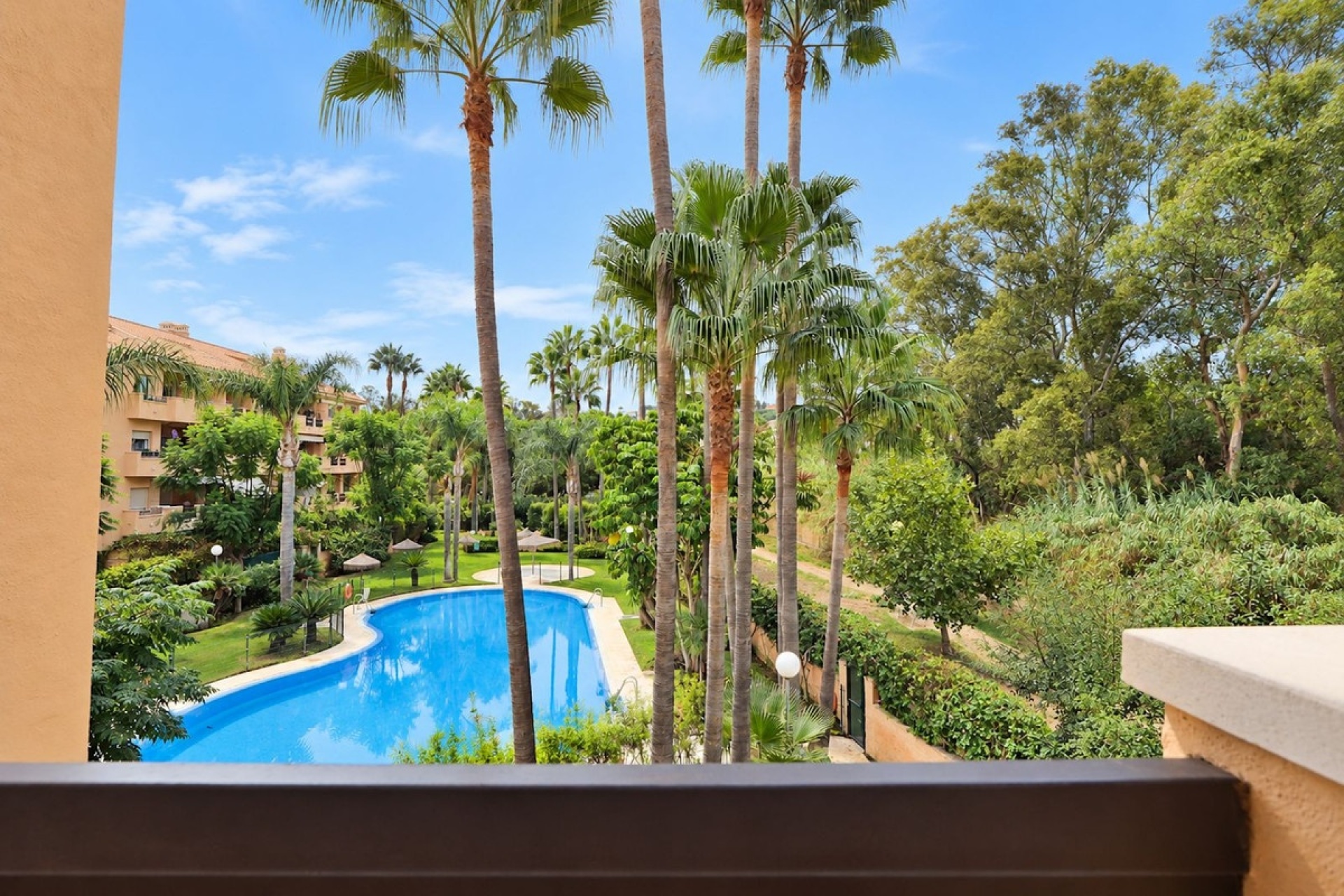 Resale - apartment - Marbella - Cabopino