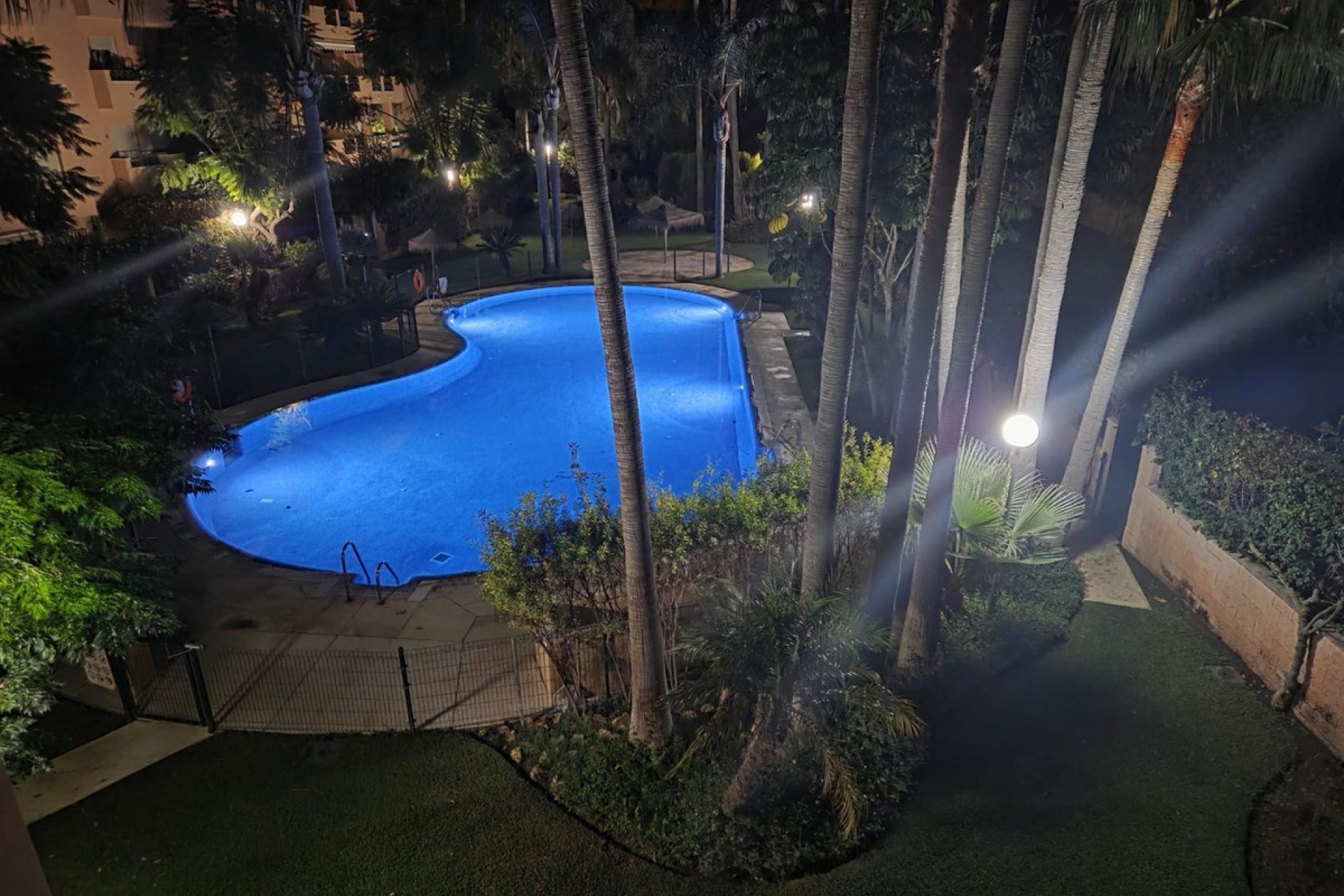 Resale - apartment - Marbella - Cabopino